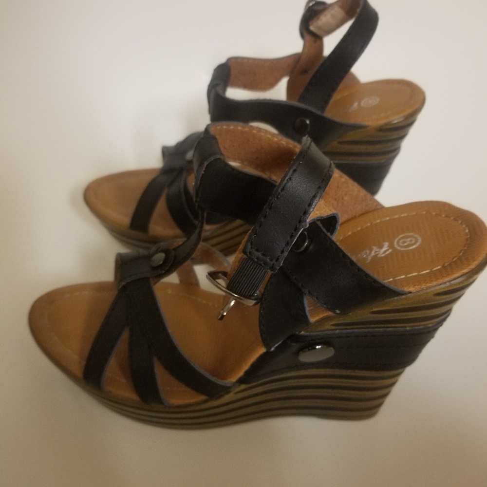 Wedge sandals
